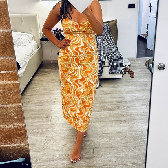 CAARA 2 piece skirt set size small - Picture 7 of 7